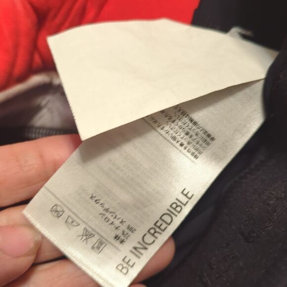 Sugoi Men's Classic Bike Shorts And Cycling Vest - Picture 9 of 14